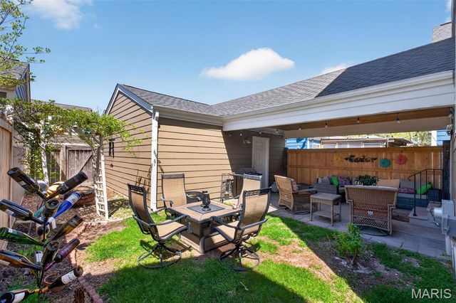 3208 S Civic Green Drive, St Charles, MO 63301