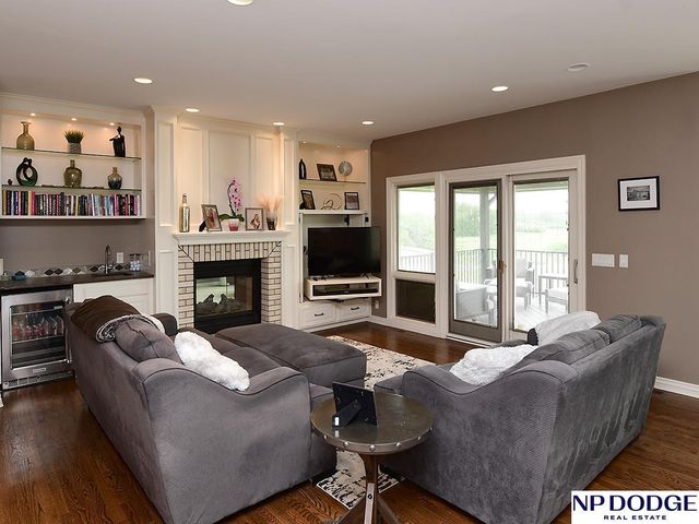 7160 N 122 Avenue, Omaha, NE 68142