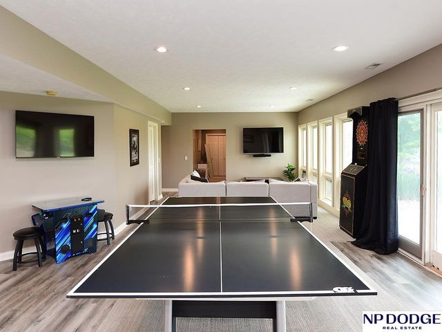 7160 N 122 Avenue, Omaha, NE 68142