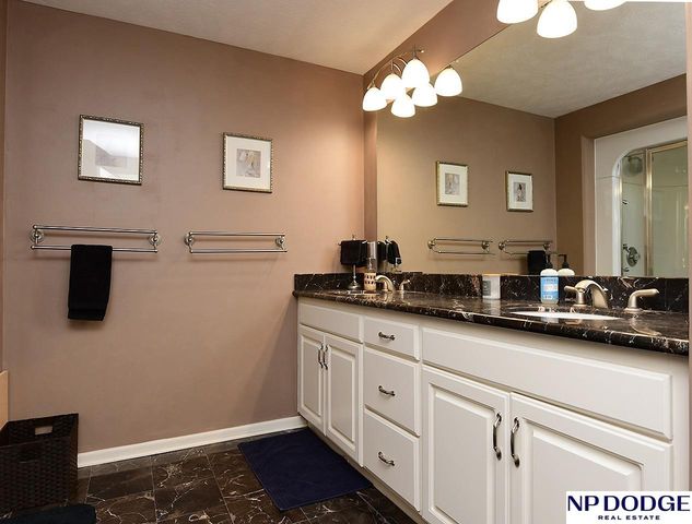 7160 N 122 Avenue, Omaha, NE 68142