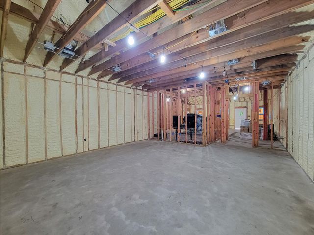 6303 Tuskegee Street, Houston, TX 77091