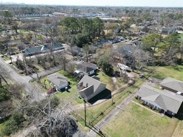 6303 Tuskegee Street, Houston, TX 77091