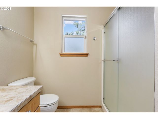 65 Se 88TH Ave, Portland, OR 97216