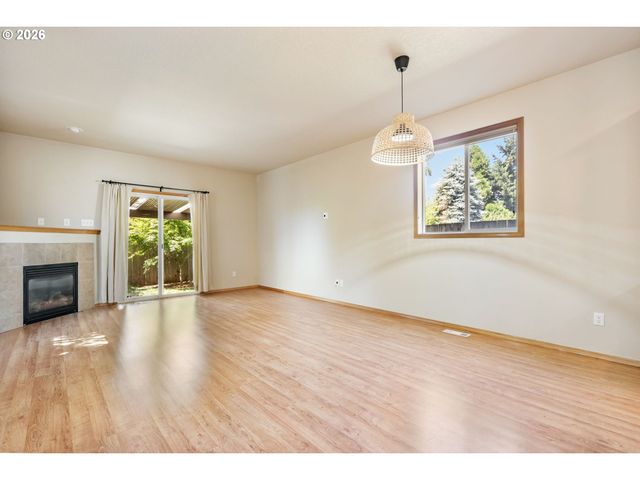 65 Se 88TH Ave, Portland, OR 97216