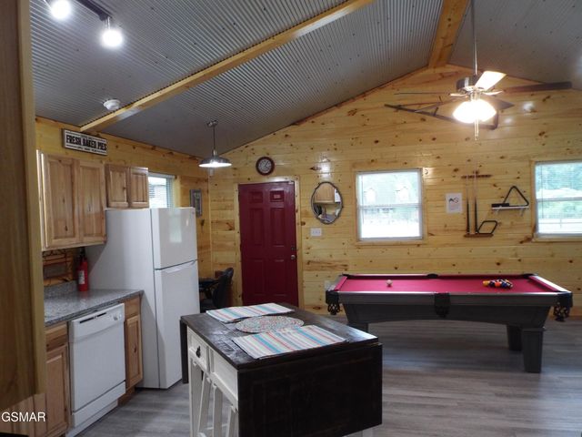 6018 Larkmoor Road, Cosby, TN 37722