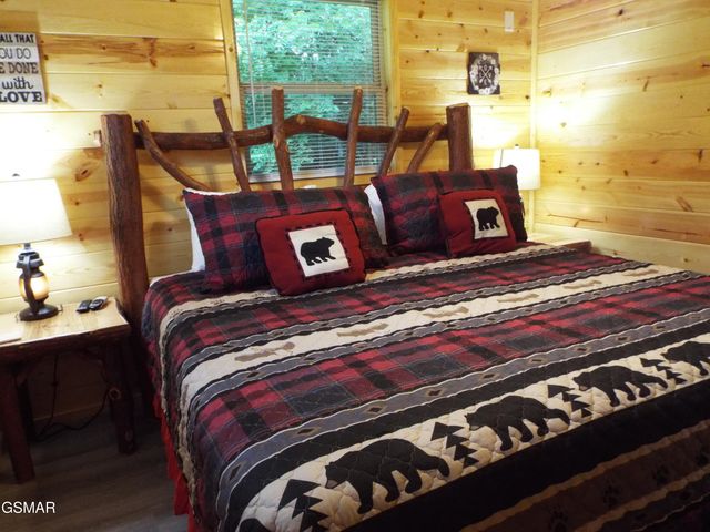 6018 Larkmoor Road, Cosby, TN 37722