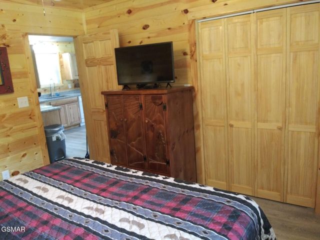 6018 Larkmoor Road, Cosby, TN 37722