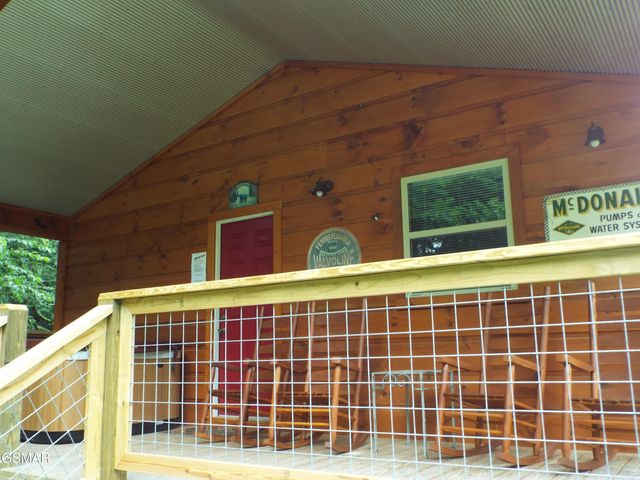 6018 Larkmoor Road, Cosby, TN 37722