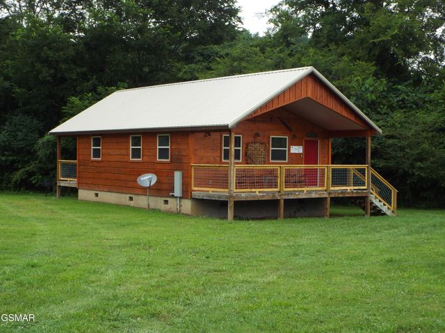 6018 Larkmoor Road, Cosby, TN 37722