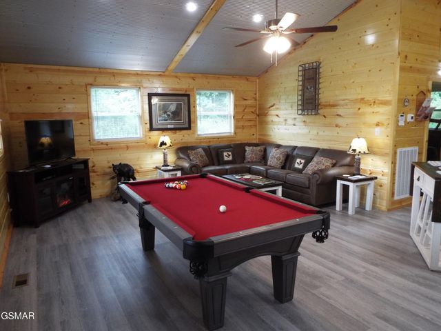 6018 Larkmoor Road, Cosby, TN 37722