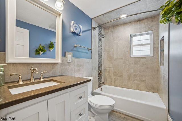1 Emerson Dr, Livingston Twp., NJ 07039