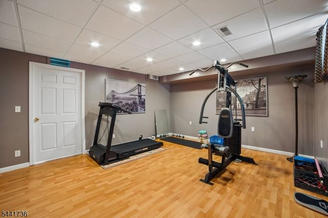 1 Emerson Dr, Livingston Twp., NJ 07039