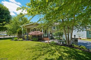 1 Emerson Dr, Livingston Twp., NJ 07039