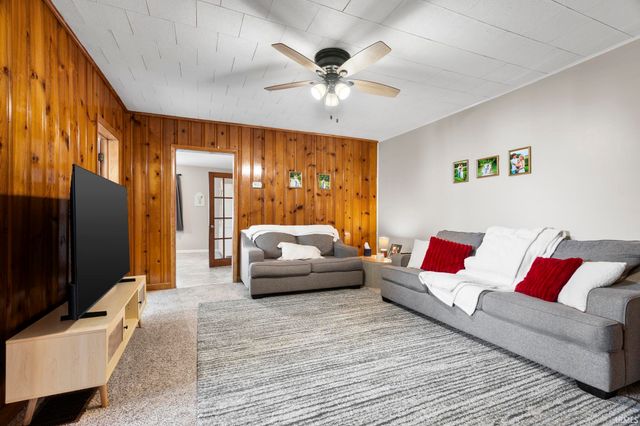 406 A&B Marion Street, Monticello, IN 47960