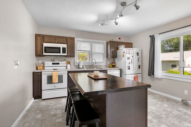 406 A&B Marion Street, Monticello, IN 47960