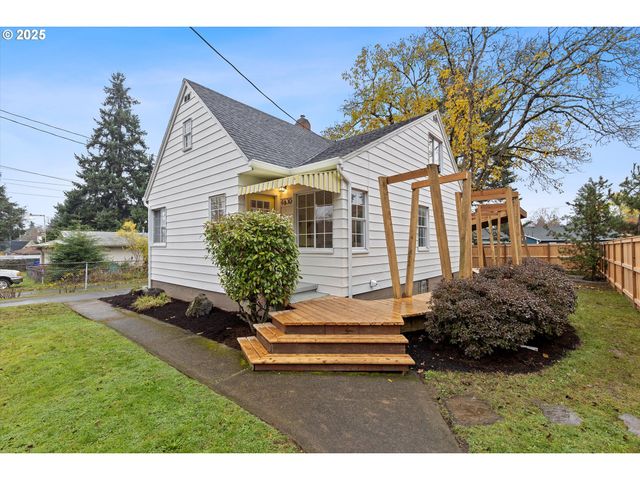 4830 Ne 60TH Ave, Portland, OR 97218