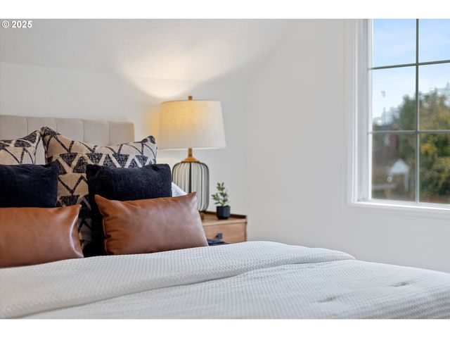 4830 Ne 60TH Ave, Portland, OR 97218