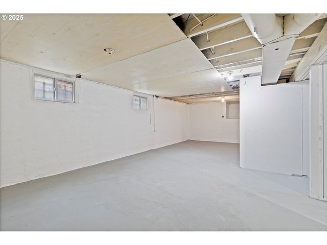 4830 Ne 60TH Ave, Portland, OR 97218