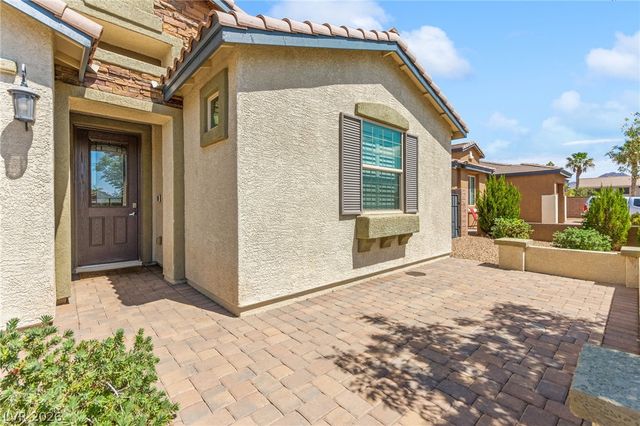 440 Calabria Beach Street, Henderson, NV 89015