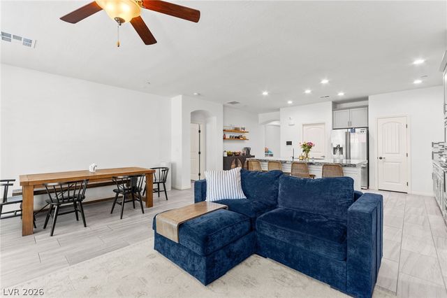 440 Calabria Beach Street, Henderson, NV 89015