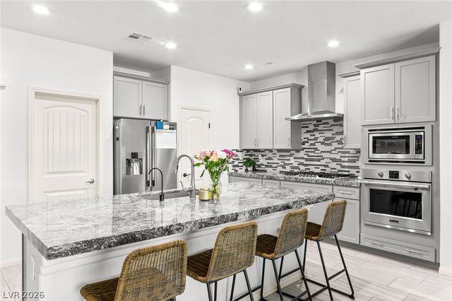 440 Calabria Beach Street, Henderson, NV 89015