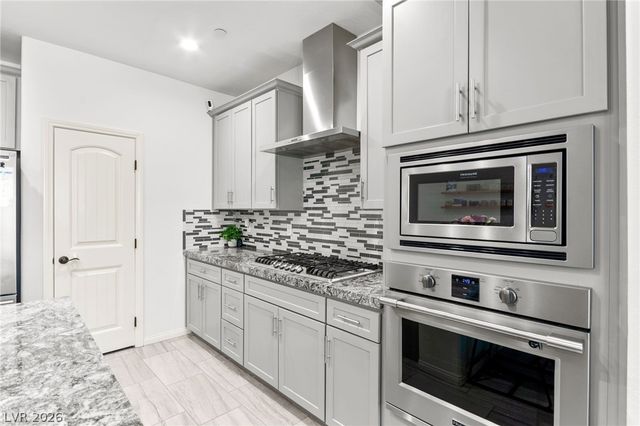 440 Calabria Beach Street, Henderson, NV 89015