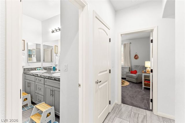 440 Calabria Beach Street, Henderson, NV 89015