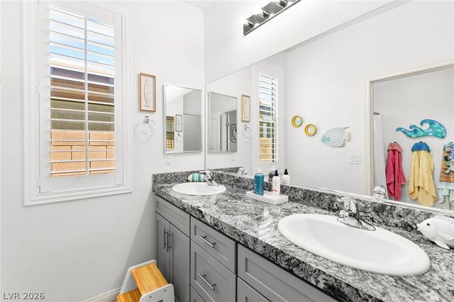 440 Calabria Beach Street, Henderson, NV 89015