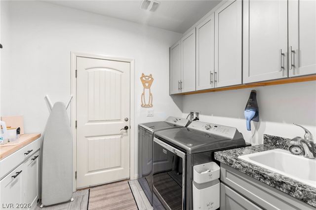 440 Calabria Beach Street, Henderson, NV 89015