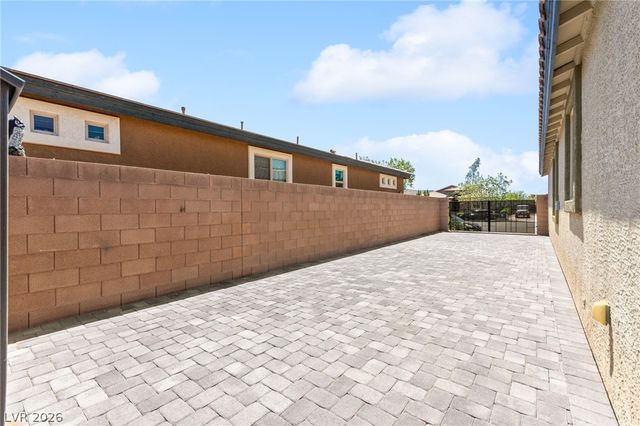 440 Calabria Beach Street, Henderson, NV 89015