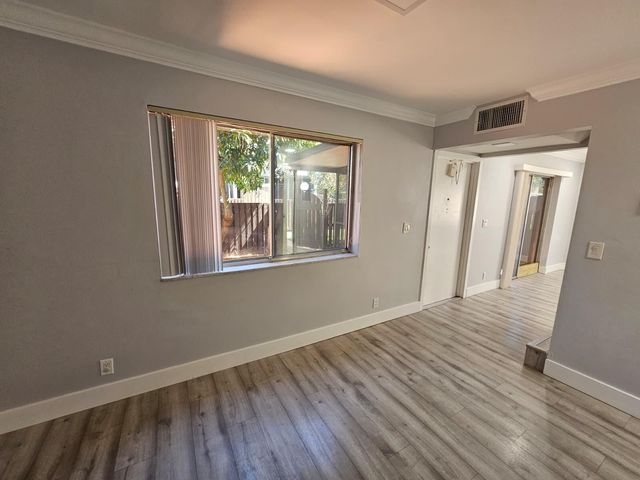 2148 Sherwood Forest Boulevard 4, West Palm Beach, FL 33415