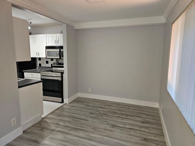 2148 Sherwood Forest Boulevard 4, West Palm Beach, FL 33415