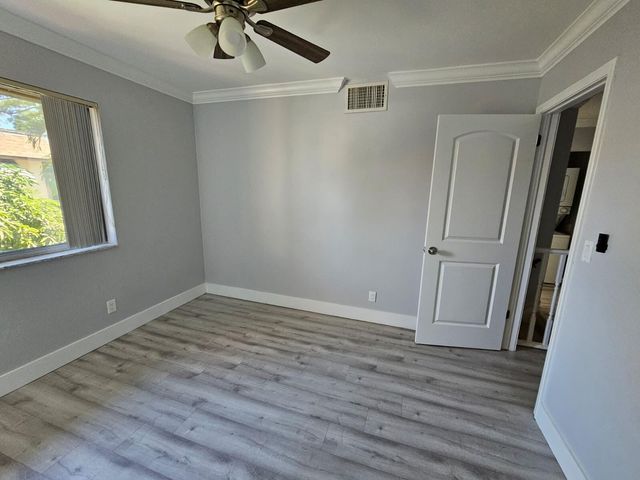 2148 Sherwood Forest Boulevard 4, West Palm Beach, FL 33415