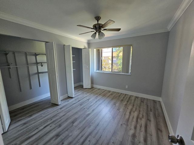2148 Sherwood Forest Boulevard 4, West Palm Beach, FL 33415
