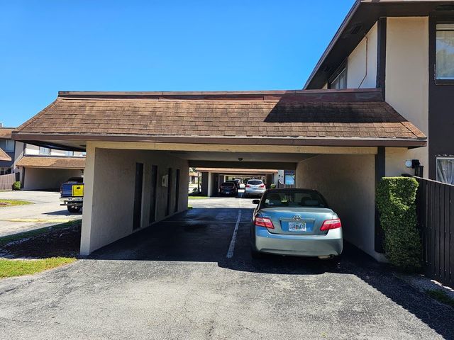 2148 Sherwood Forest Boulevard 4, West Palm Beach, FL 33415