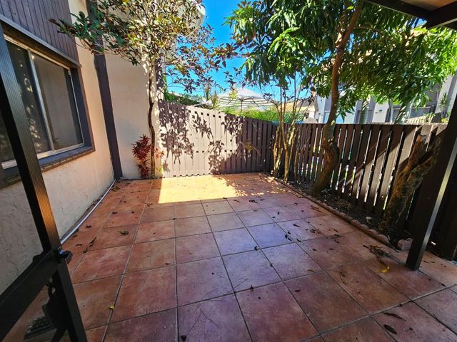 2148 Sherwood Forest Boulevard 4, West Palm Beach, FL 33415