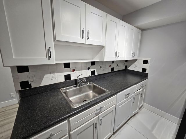 2148 Sherwood Forest Boulevard 4, West Palm Beach, FL 33415
