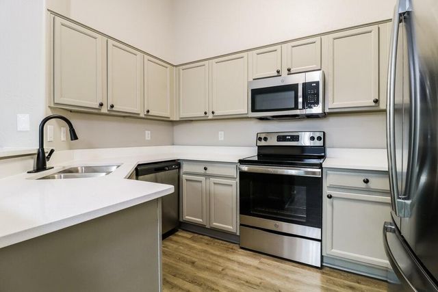 1388 S 159th Avenue, Goodyear, AZ 85338