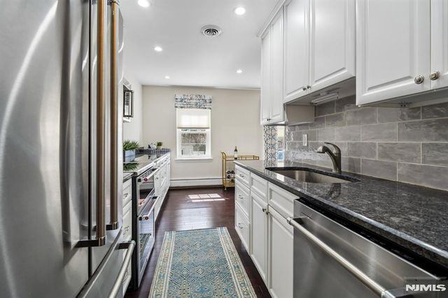 364 Ridgewood Avenue 3, Ridgewood, NJ 07450