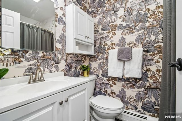 364 Ridgewood Avenue 3, Ridgewood, NJ 07450