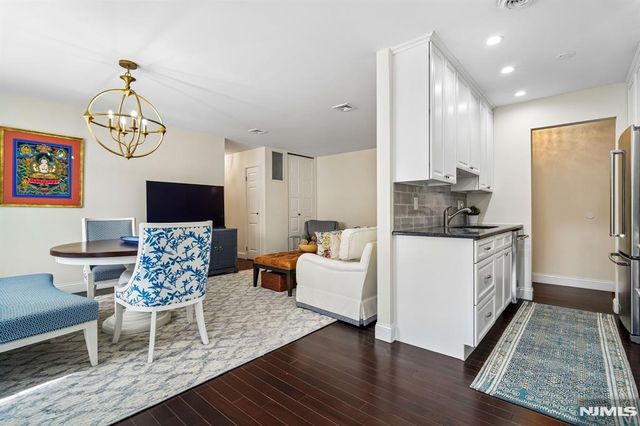 364 Ridgewood Avenue 3, Ridgewood, NJ 07450