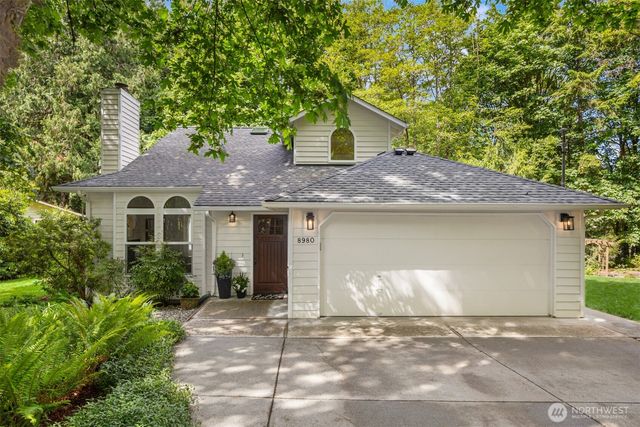 8980 Bay Street NE, Bainbridge Island, WA 98110