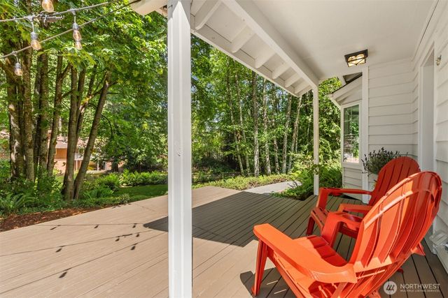 8980 Bay Street NE, Bainbridge Island, WA 98110