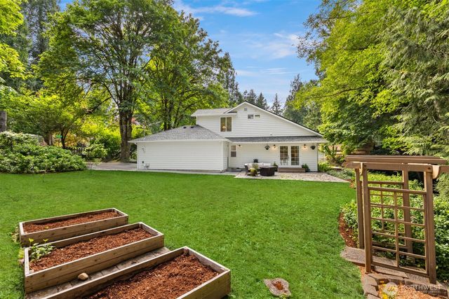 8980 Bay Street NE, Bainbridge Island, WA 98110