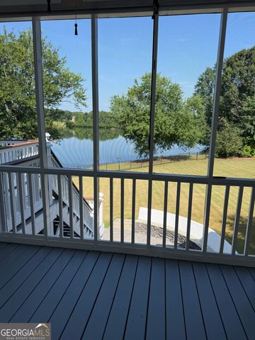 210 Turnberry Circle, Carrollton, GA 30116