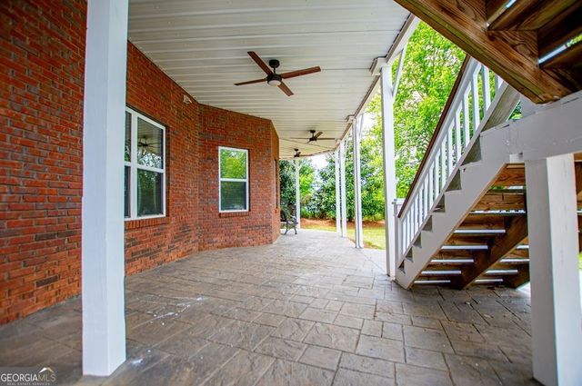 210 Turnberry Circle, Carrollton, GA 30116