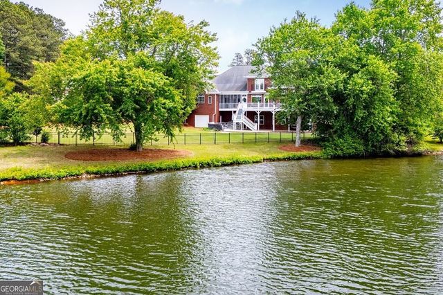 210 Turnberry Circle, Carrollton, GA 30116