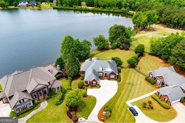 210 Turnberry Circle, Carrollton, GA 30116