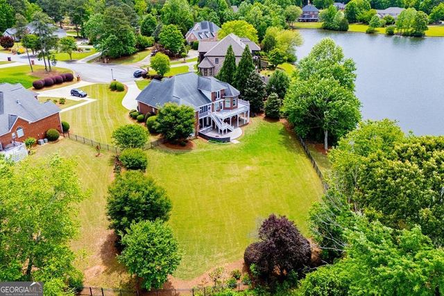 210 Turnberry Circle, Carrollton, GA 30116
