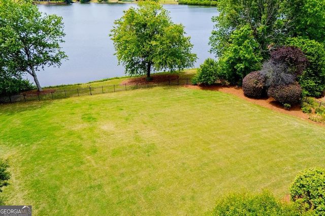 210 Turnberry Circle, Carrollton, GA 30116